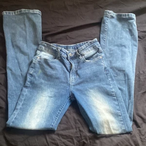  Y2K jeans  -  fina low waisted jeans lite smutsiga tog på mig dem 15 gånger size XS