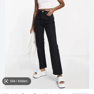 Weekday jeans - Jeans från weekday i modellen ”rowe”, tyvärr blivit för små för mig!!