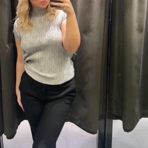 Fest topp  - Snygg fest topp från zara 😍 Bara använd en gång 