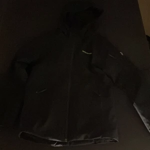 Peakperformance jacka  - B