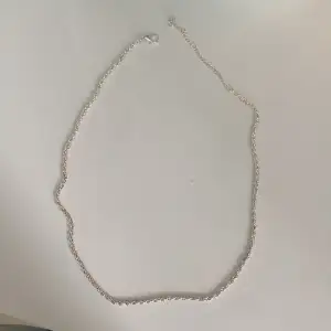 Halsband från Ginatricot