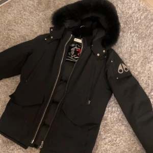 Moose knuckles jacka - Köpt i januari 2023 använd fåtal gånger 