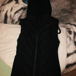 Zara Väst - Riktiga pris= 800kr Säljer för endast 250kr. Väldigt värt❤️❤️