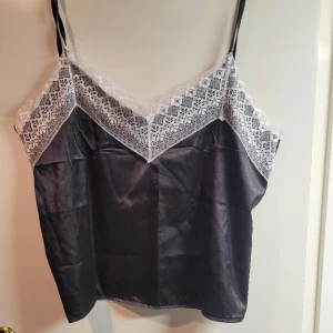 Helt ny linne storlek L - Helt ny linne svart storlek L