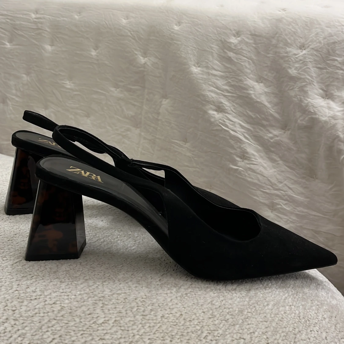 Svarta slingbacks pumps från Zara - 90