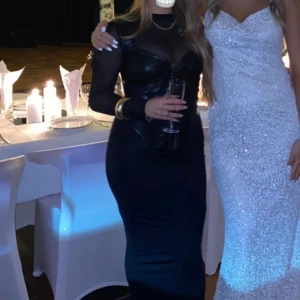 Korsettopp läderimmitation - Använd en gång