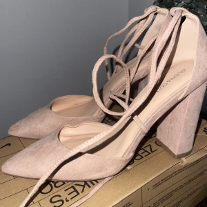 Klackar  - Från even & odd med snörning 