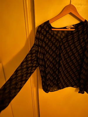 Blus  - Jätte fin blus!