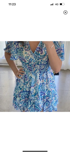 Zara klänning - Säljer en så fin zara klänning☺️❤️