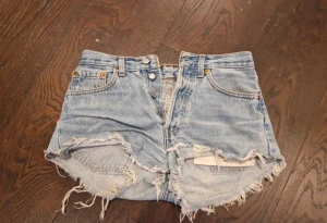 Levis short 501 - Säljer dessa jättefina shorts då de är för små!