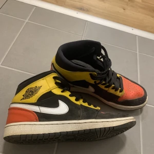 Fräna Jordans  - I begagnat skick, därav det billiga priset!🌟