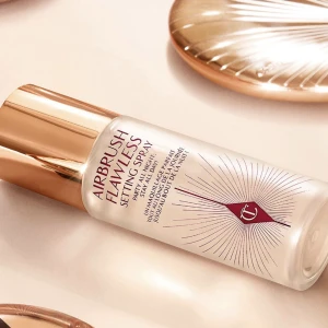 Charlotte Tilbury setting spray helt ny - Resestorlek helt ny, godkänner inte bud🫶🏼