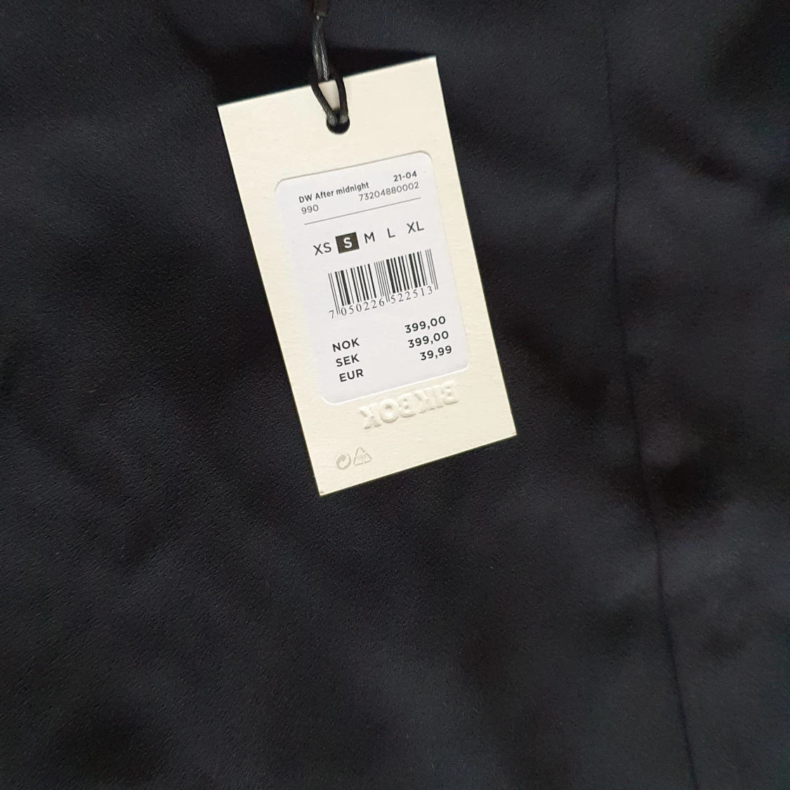 En sexy backless klänning - 91