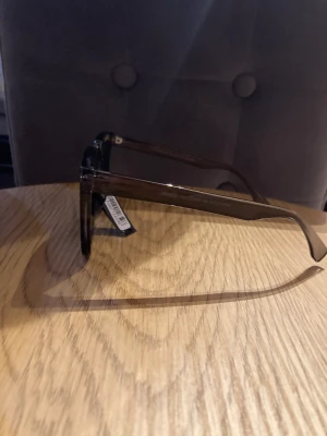 Solglasögon - Helt nya inte andvända lapp kvar