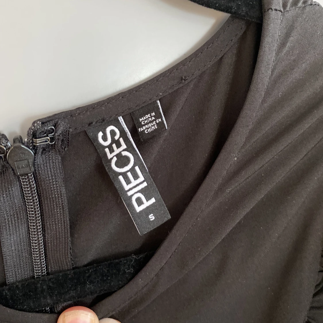 Svart kort klänning - 91