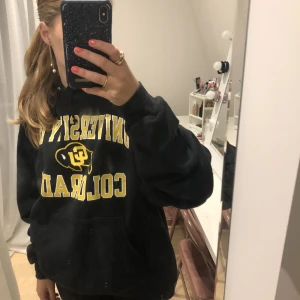 Champion hoodie - Oversized hoodie från champion med tryck på i fint skick🩷