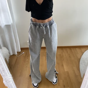 Zara byxor  - Cargo liknande byxor från Zara i strl M ❤️