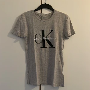 Calvin Klein t-shirt - I gott skick som ny!