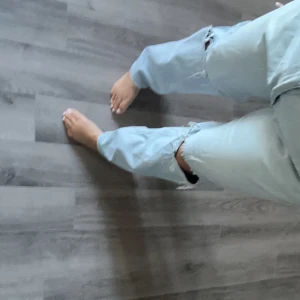 Håliga jeans gina tricot - Fint skick 