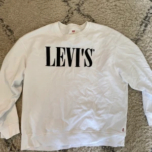 Sweatshirt  - Levis tröja oversized 
