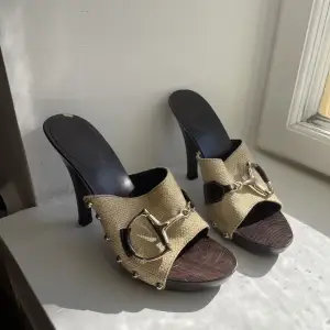 vackra autentiska Gucci-sandaler med klack, bra skick, storlek 38, pm med frågor