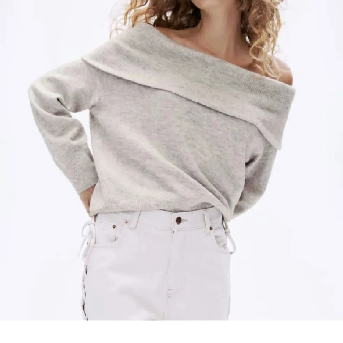 Offshoulder tröja