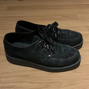 Creepers - Super häftiga creepers smått använda 