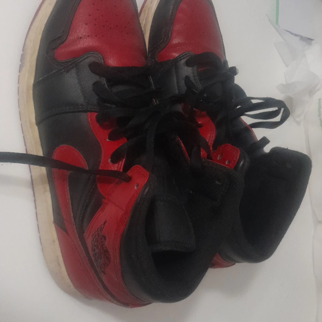 Jordans 1s  Lite smutsiga men rengörs åt er gratis