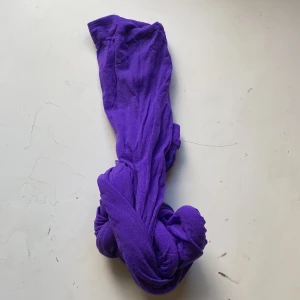 Strumpbyxor  - Lila strumpbyxor! Skulle tro att storleken är XS-M men är inte helt säker!