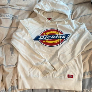 Dickies hoodie  - Mycket ny 