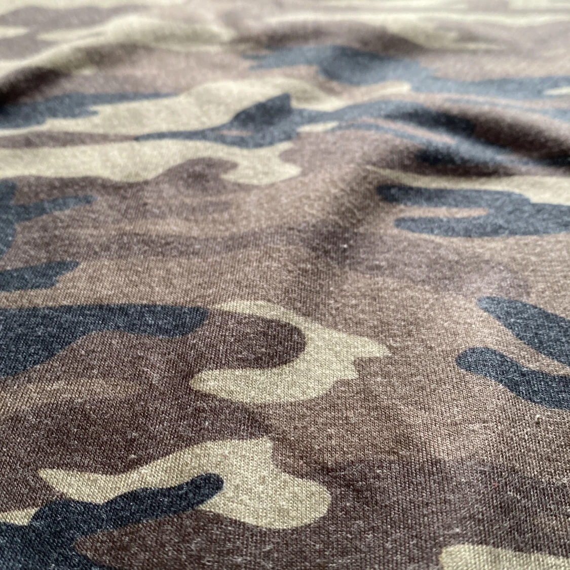  kamouflagetröja  - 90