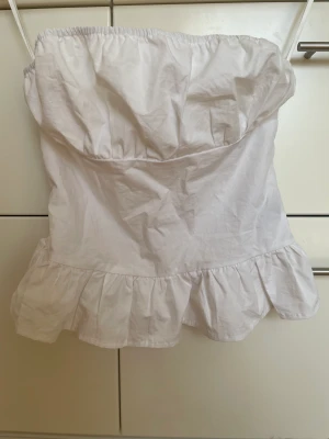 Shein ärmlös vävd bomullsblus storlek XS - Shein ärmlös vävd vit bomullsblus storlek XS. Oanvänd!