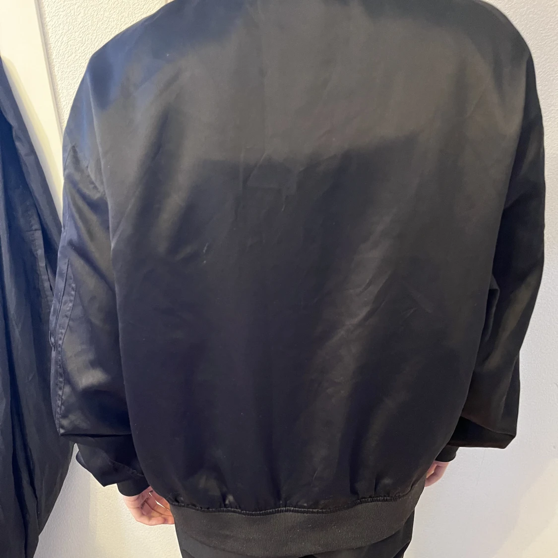 Svart bomber jacka  - 90