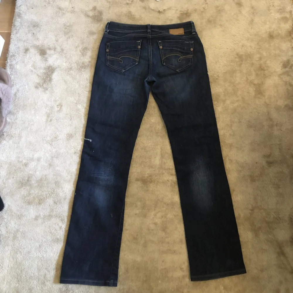 SĂ„ fina bootcut jeans me skitnajs passform đ„°. Farkut & Housut.