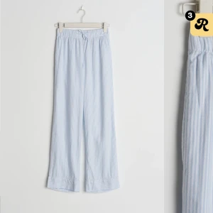 Pyjamasbyxor  - Säljer dessa jättefina pyjamasbyxor! De är aldrig använda och har prislappen kvar. Säljer pga att de är för stora för mig. Orginalpris 259kr och säljer för 199kr💕