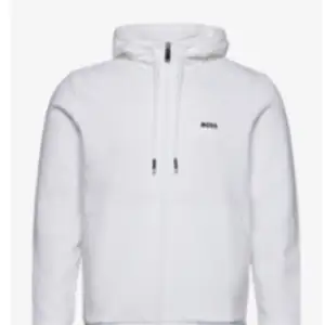 Helt ny Hoodie från Hugo Boss. Helt oanvänd och bland senaste nyheter från Hugo Boss. Stl XL. Nypris 2099 kr 