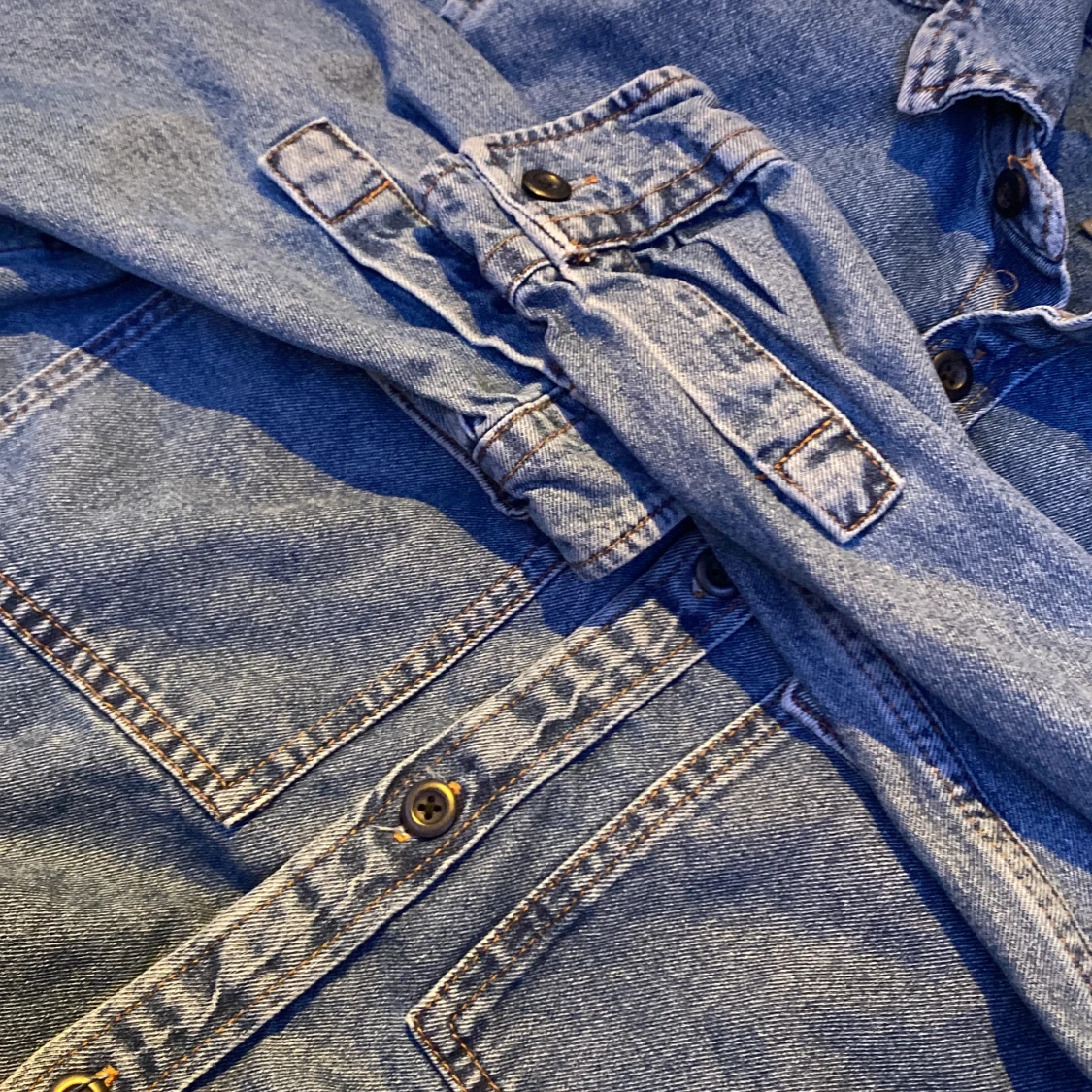 Säljer Jeansjacka  - 90