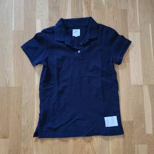 Vintage Gant kortärmad piké/tshirt i storlek M. Kan fraktas men köparen står för frakten 💗