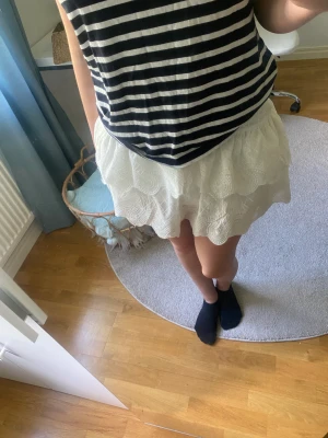 Volangkjol  - Jättefin Volangkjol. Skriv till mig för att köpa💗