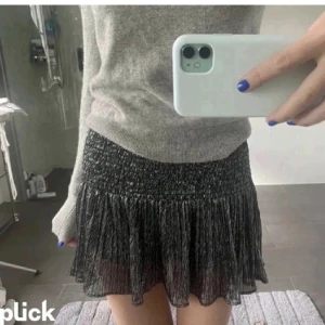 Zara kjol - Glittrig kjol från zara, endast använd en gång!💓💓