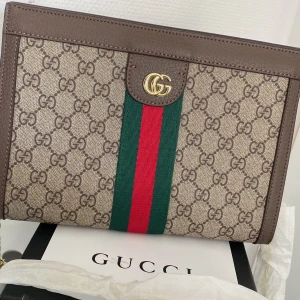 Gucci väska - Säljer min absolut finaste väska. Kvitto finns. Sprillans ny, aldrig använd. 