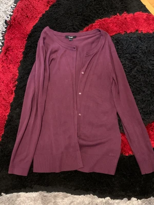 Blus - Fin blus köpt på Lidl. Oanvänd. Storlek 36/38