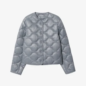 Jacka - Säljer min super snygga populära jacka från mango! Nästan aldrig använd och är i väldigt bra skick!