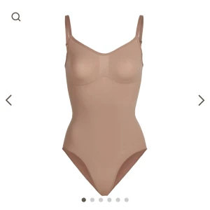 Skims sculpting body  - strl S/M. Färgen Sienna