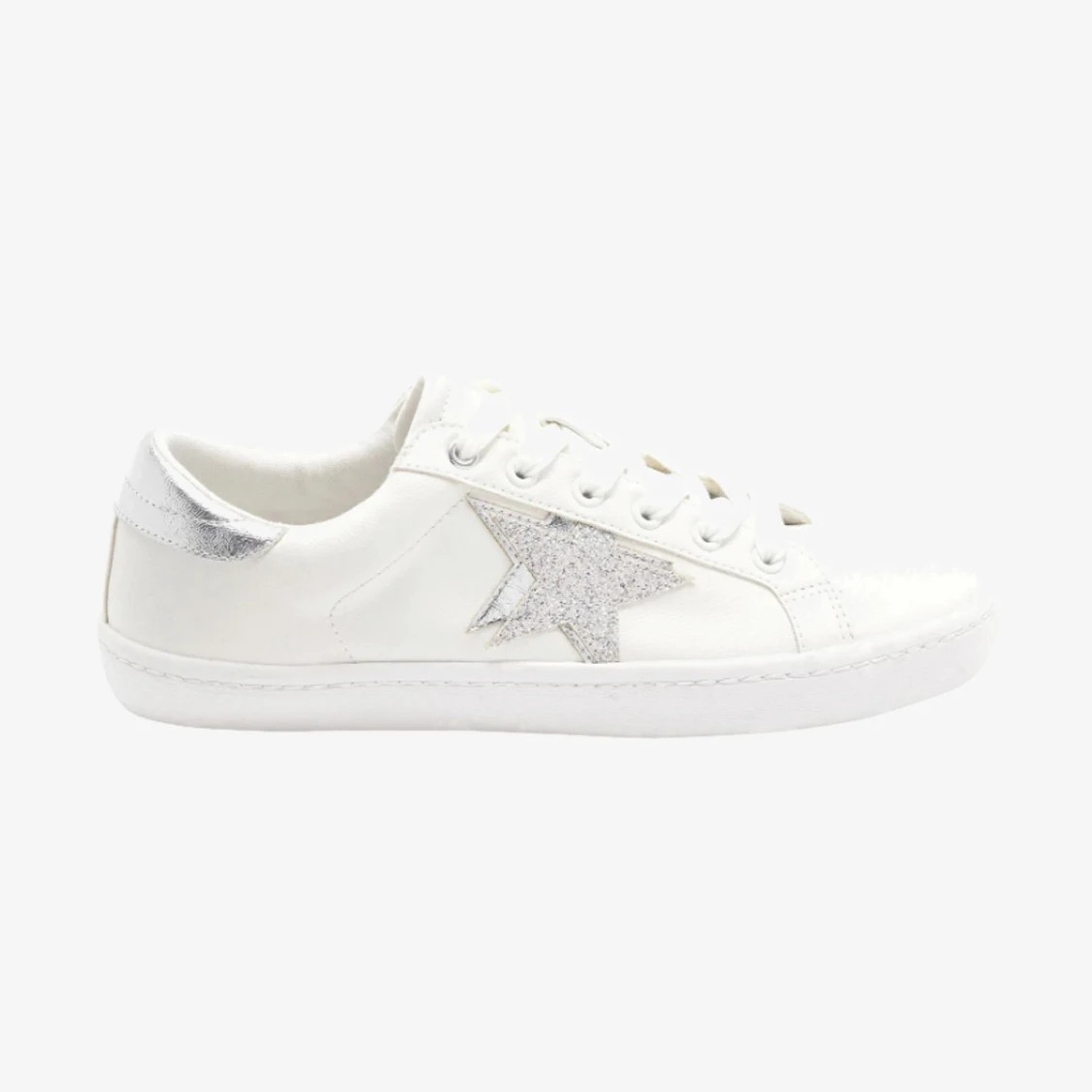 Forever comfort star sneakers