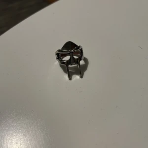 Mf doom ring - Mf doom ring  Aldrig använd.