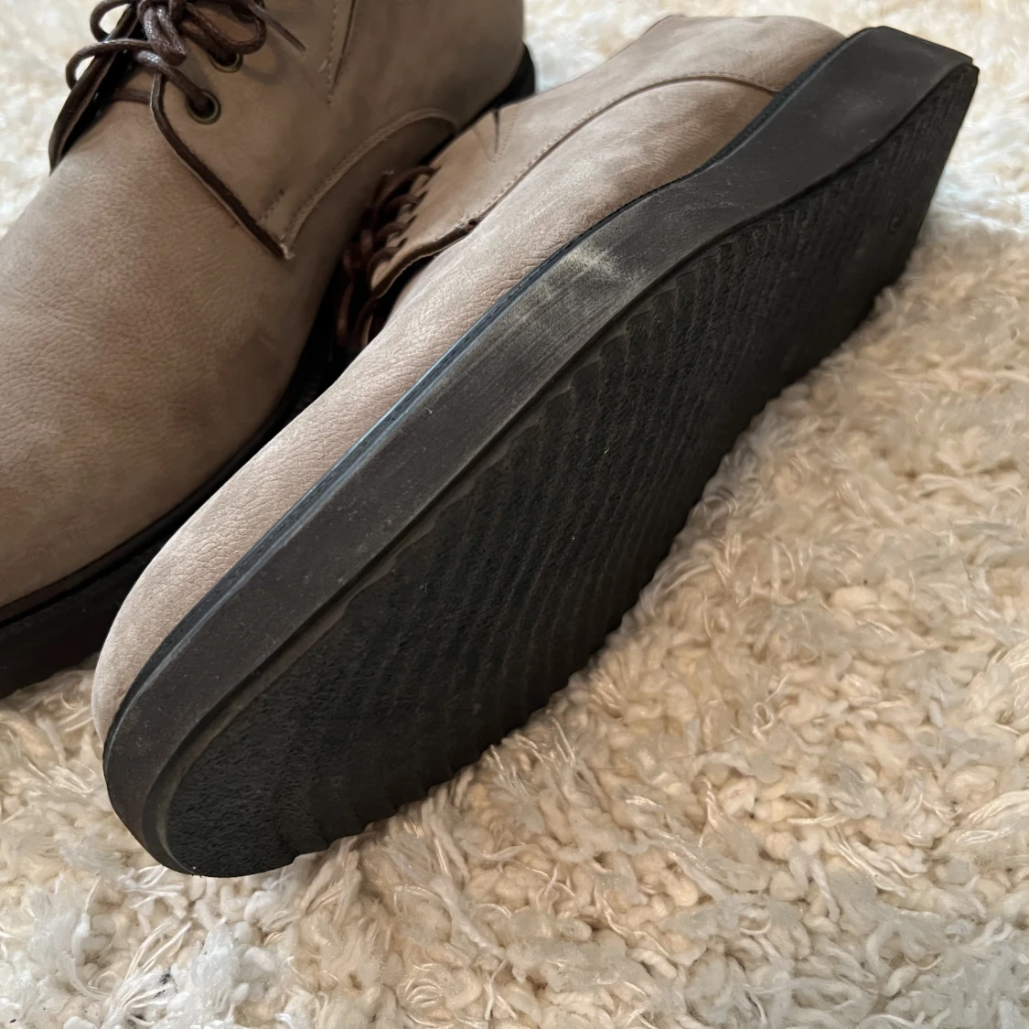 Beige mocka skor str 44 - 91