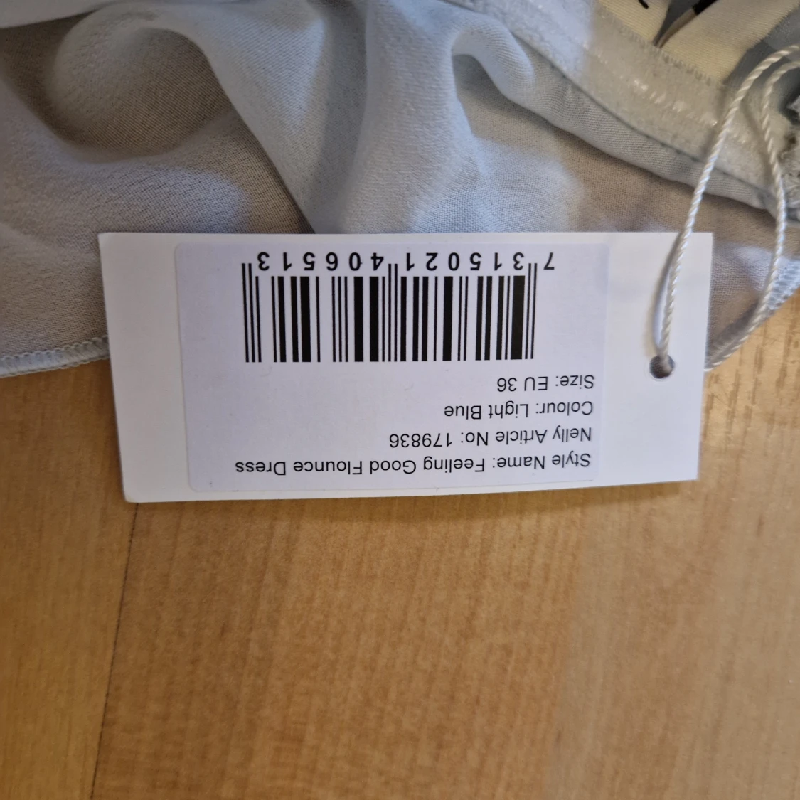 NY KLÄNNING IFRÅN NELLY - 91