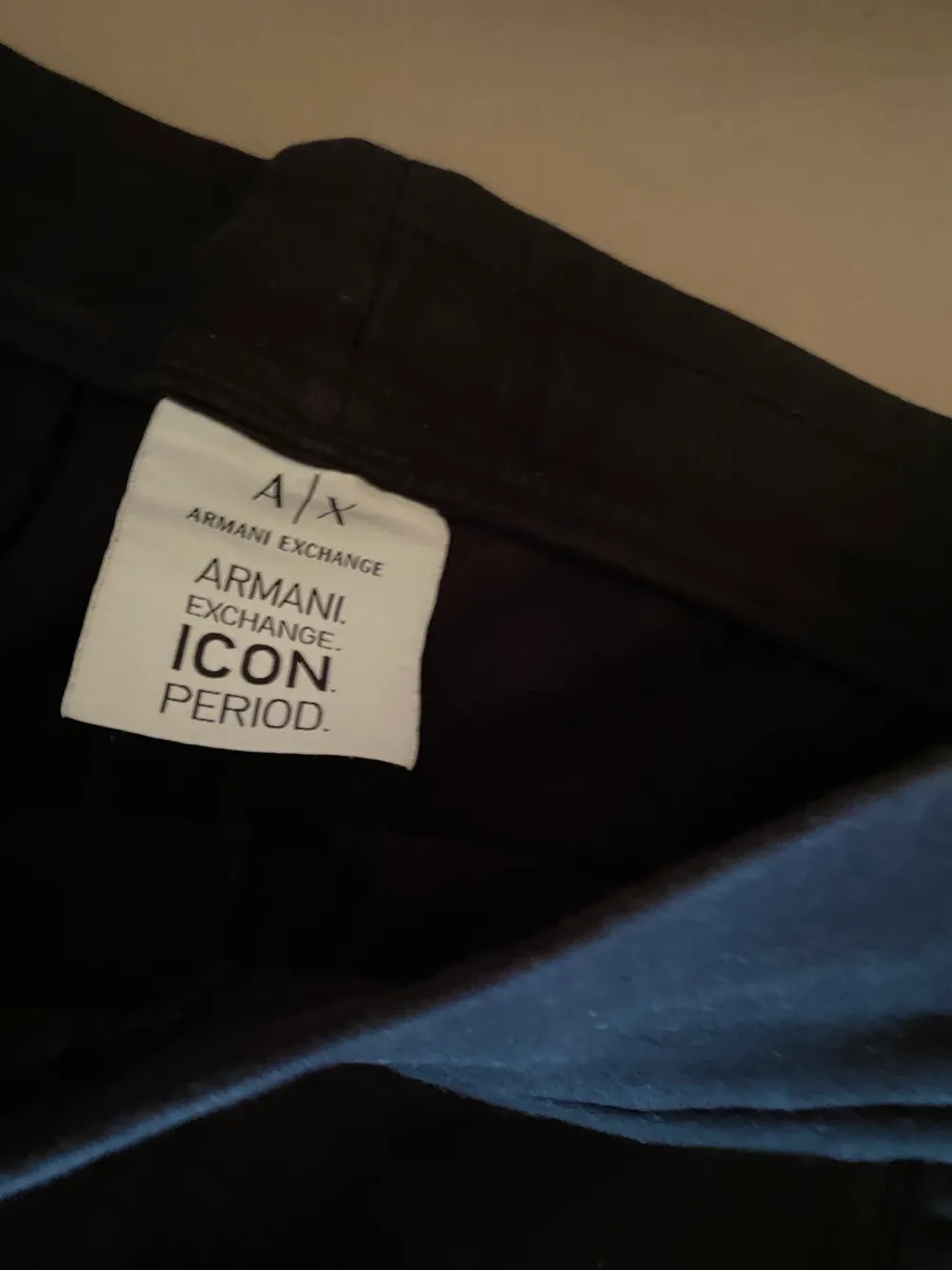 Armani exchange byxor storlek S Inga märken eller fel på dem Använda fåtal gånger Muddar där nere  . Jeans & Byxor.