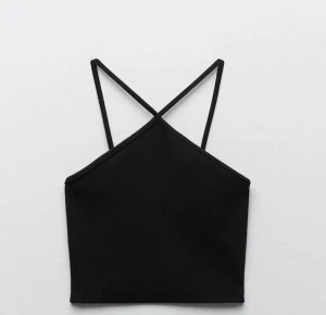 Zara linne - Zara linne som jag fick i present men passar inte min stil. Därav oanvänd och inga defekter. Linnet är i storlek L men sitter som på som en S. Frakt tillkommer.